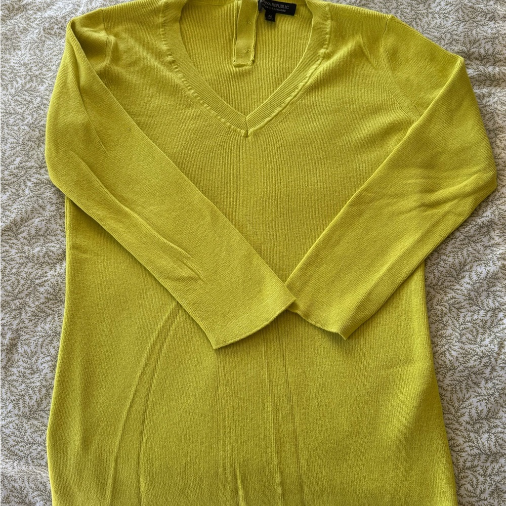 Women's V-Neck Sweater - Lime Green